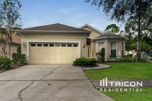 9614 Greenpointe Dr in Tampa, FL - Building Photo