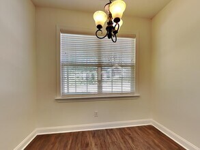 213 White St in Moncks Corner, SC - Foto de edificio - Building Photo