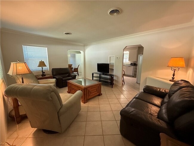 2075 34th Ave in Vero Beach, FL - Building Photo - Building Photo