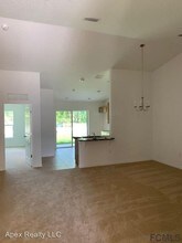 2 Sebastian Ct in Palm Coast, FL - Building Photo - Building Photo