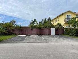 404 SW 9th St in Fort Lauderdale, FL - Building Photo