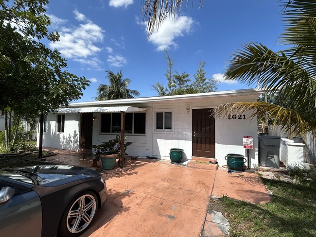2621 NE 9th Terrace in Pompano Beach, FL - Foto de edificio - Building Photo