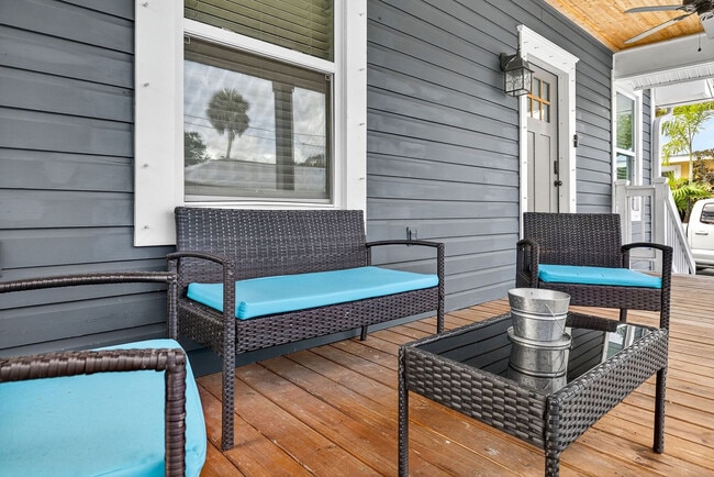 property at 2910 N Ola Ave