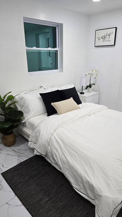 19353 SW 103rd Ct in Cutler Bay, FL - Building Photo