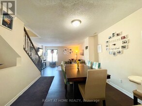 590 Chapman Mills Dr in Ottawa, ON - Building Photo - Building Photo
