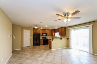 8264 Wuthering Heights Ave in Las Vegas, NV - Building Photo - Building Photo