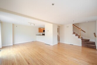 360 Littleton Rd in Chelmsford, MA - Building Photo - Building Photo