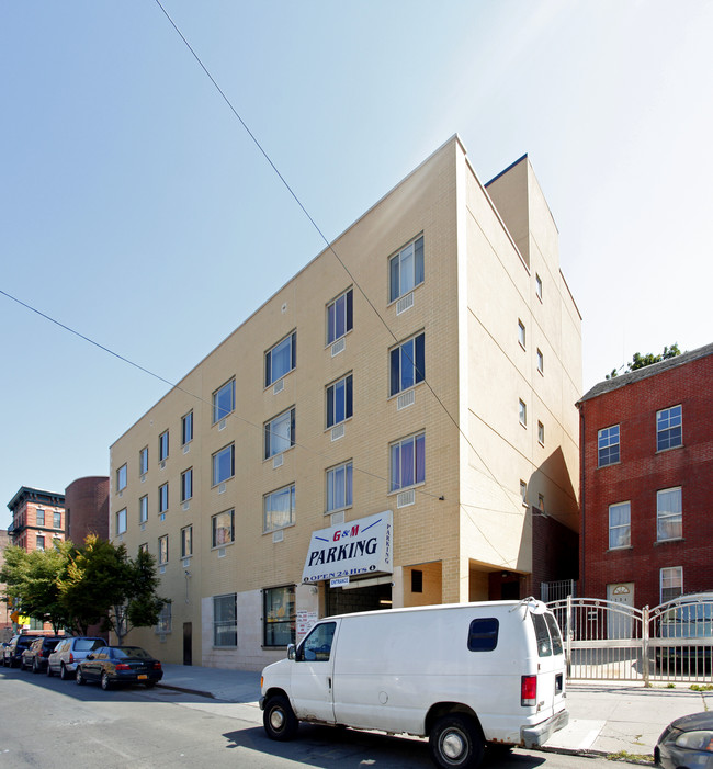 1208 Franklin Ave in Bronx, NY - Foto de edificio - Building Photo