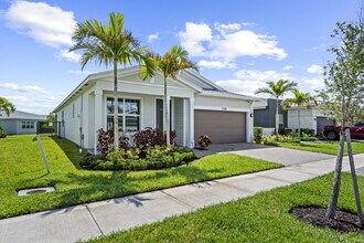 11340 SW Lyra Dr. in Port St. Lucie, FL - Building Photo - Building Photo