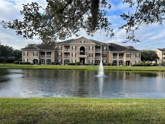14353 Fredricksburg Dr, Unit 915 in Orlando, FL - Foto de edificio - Building Photo