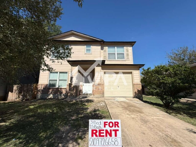 3719 Candleglenn in San Antonio, TX - Building Photo