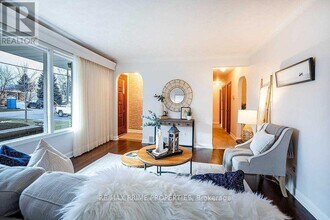 97 Elizabeth Cres S in Whitby, ON - Building Photo - Building Photo