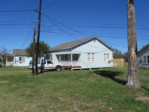 833 Military Dr in Corpus Christi, TX - Building Photo - Building Photo