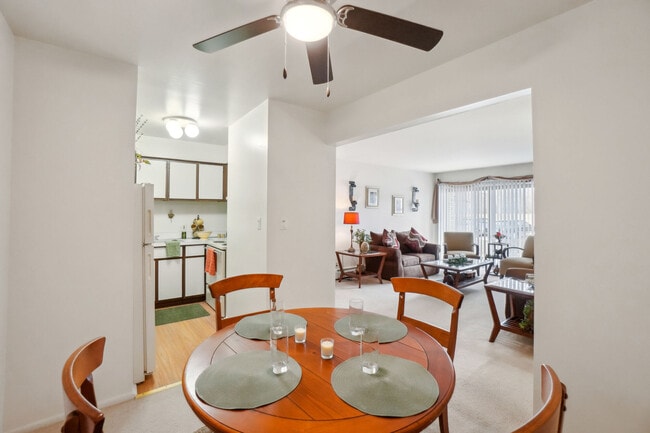 Sunset Plaza Apartments