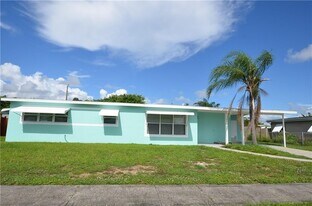 834 Dolores St in Sebastian, FL - Building Photo