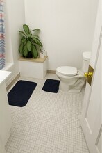 920 Yellowstone Rd in Cleveland Heights, OH - Building Photo - Building Photo