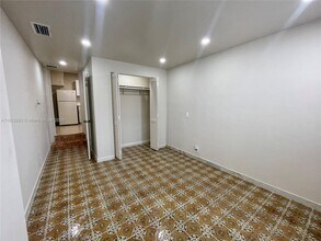 2338 SW 21st St-Unit -Side in Miami, FL - Building Photo - Building Photo