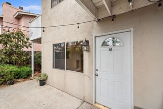 105 Avenida Carmelo in San Clemente, CA - Building Photo - Building Photo