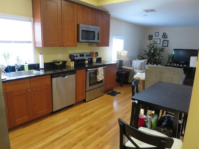 60 William St, Unit 2