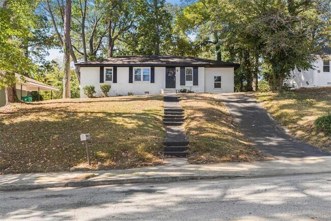 property at 2905 Gresham Rd S E