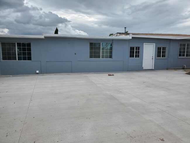 14565 Hendrik Dr