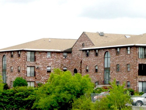 Oak Residences in Lowell, MA - Foto de edificio