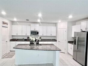 2207 Teneroc Trl in Lakeland, FL - Building Photo - Building Photo