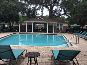 5663 Greenland Rd in Jacksonville, FL - Foto de edificio - Building Photo