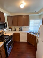 13398 Tiverton Rd, Unit Cambria in San Diego, CA - Building Photo - Building Photo