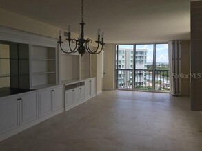 100 Oakmont Ln in Belleair, FL - Building Photo - Building Photo