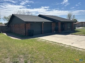 2310 Zinnia Ct in Killeen, TX - Building Photo