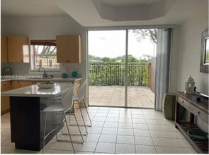 11500 NW 60th Terrace in Doral, FL - Building Photo - Building Photo