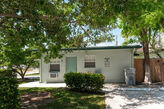 408 Hibiscus Ave in Pompano Beach, FL - Building Photo - Building Photo