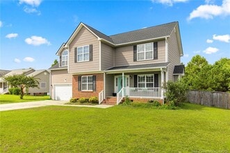 4278 Home Stretch Dr in Parkton, NC - Building Photo - Building Photo