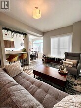 11 Pim Ln in Hamilton, ON - Building Photo - Building Photo