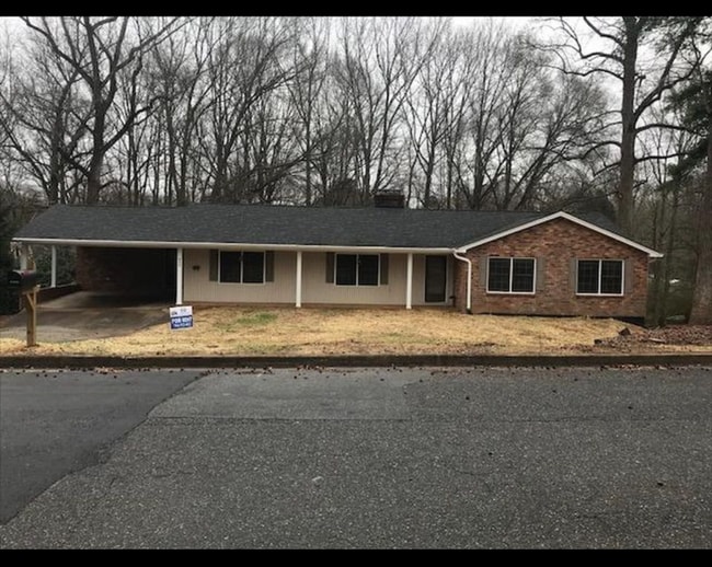 420 Deerwood Dr
