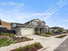 8163 Lamplight Dr in Tracy, CA - Building Photo - Building Photo