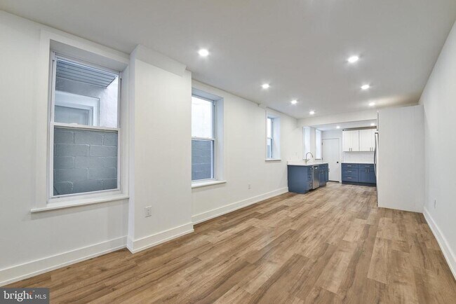 1828 S 5th St in Philadelphia, PA - Building Photo - Building Photo