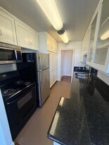 11936 Darlington Ave in Los Angeles, CA - Building Photo