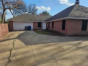 6530 Talbot Pkwy in Dallas, TX - Building Photo - Building Photo