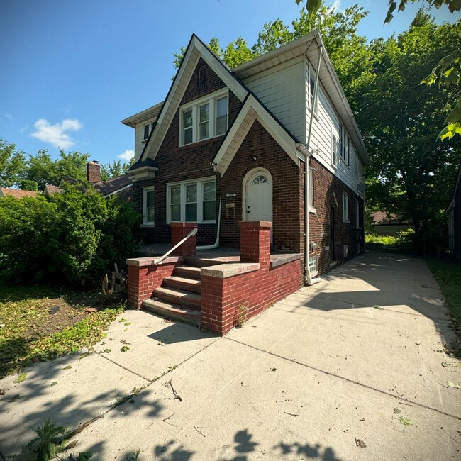 property at 5292 Dickerson Ave