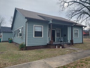 1303 S Summit St in Little Rock, AR - Building Photo - Building Photo