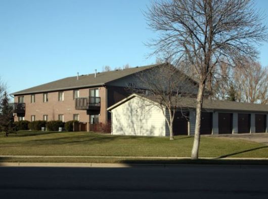 M &amp; I Apartments in Aberdeen, SD - Building Photo