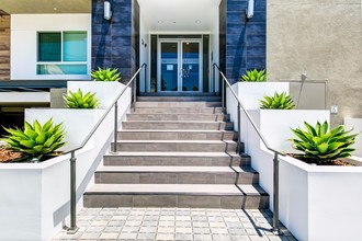 MODERNO Apartments East in North Hollywood, CA - Building Photo - Building Photo