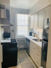 2410 20th St NW, Unit 301 in Washington, DC - Foto de edificio - Building Photo