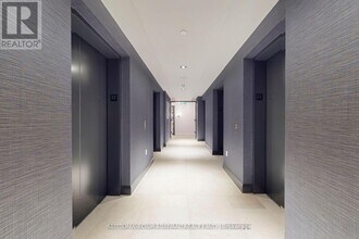 38 Annie Craig Dr in Toronto, ON - Building Photo - Building Photo