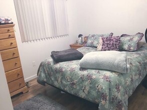 2740 S Hacker Rd, Unit 2740 in Brighton, MI - Foto de edificio - Building Photo