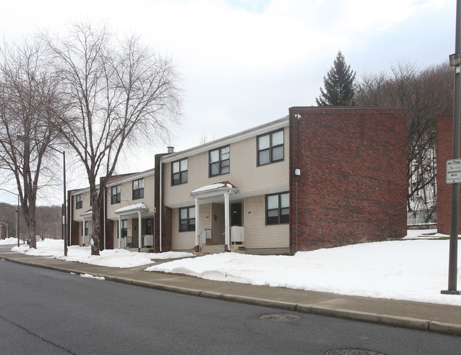 Rondout Gardens in Kingston, NY - Building Photo - Building Photo