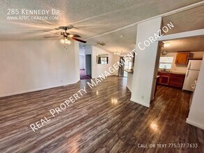 285 Kennedy Dr in Reno, NV - Building Photo - Building Photo