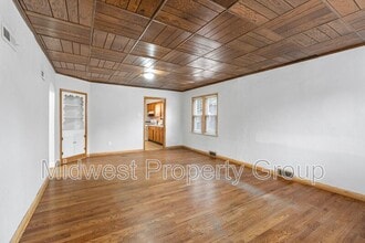 3417 Eminence Blvd in St. Louis, MO - Building Photo - Building Photo